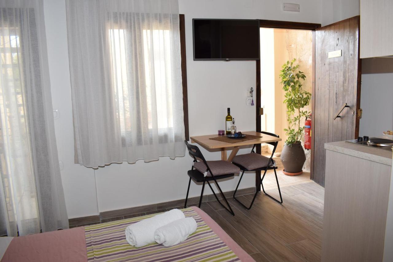 Loggia Traditional Suites Rethymno  Екстер'єр фото