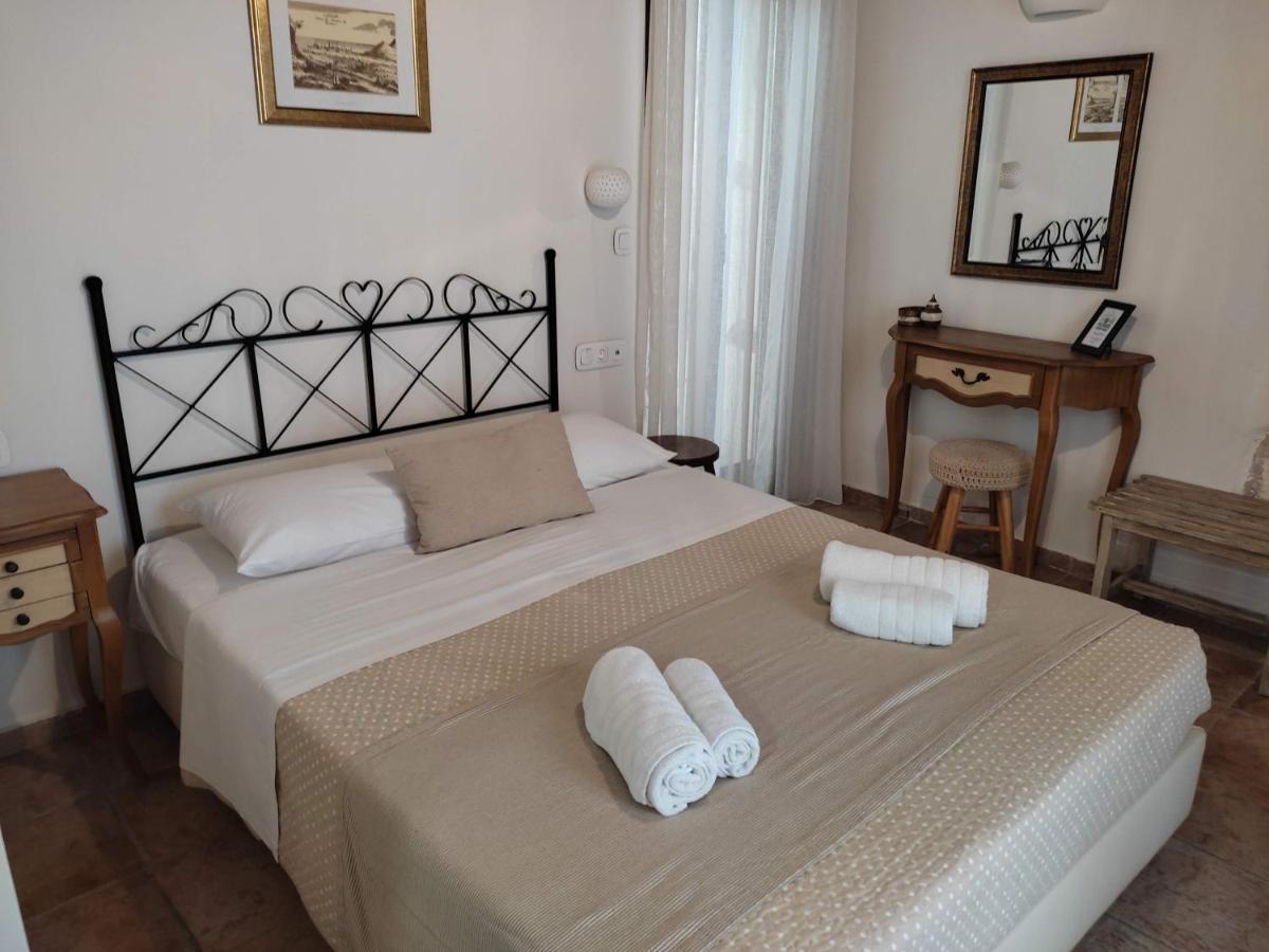 Loggia Traditional Suites Rethymno  Екстер'єр фото